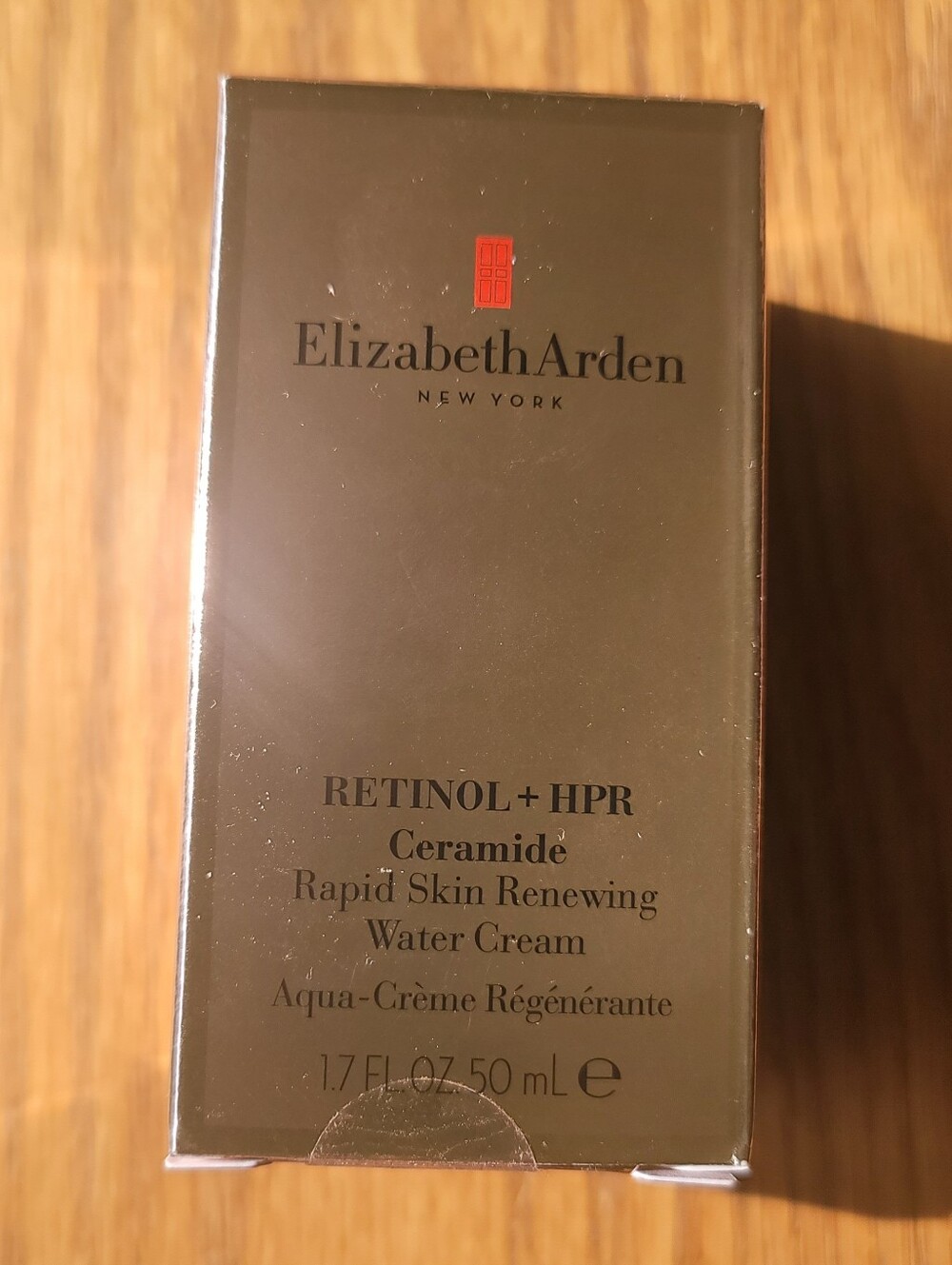 Elizabeth Arden Retinol + HPR Ceramide Water Cream – 1.7 Ounces, Airtight Pump